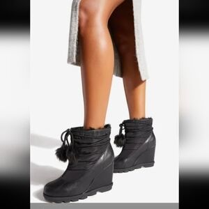 Shoe Dazzle Black Faux Fur Wedge Boots